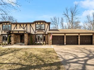 3770 Rosewood Ln N, Plymouth, MN 55441