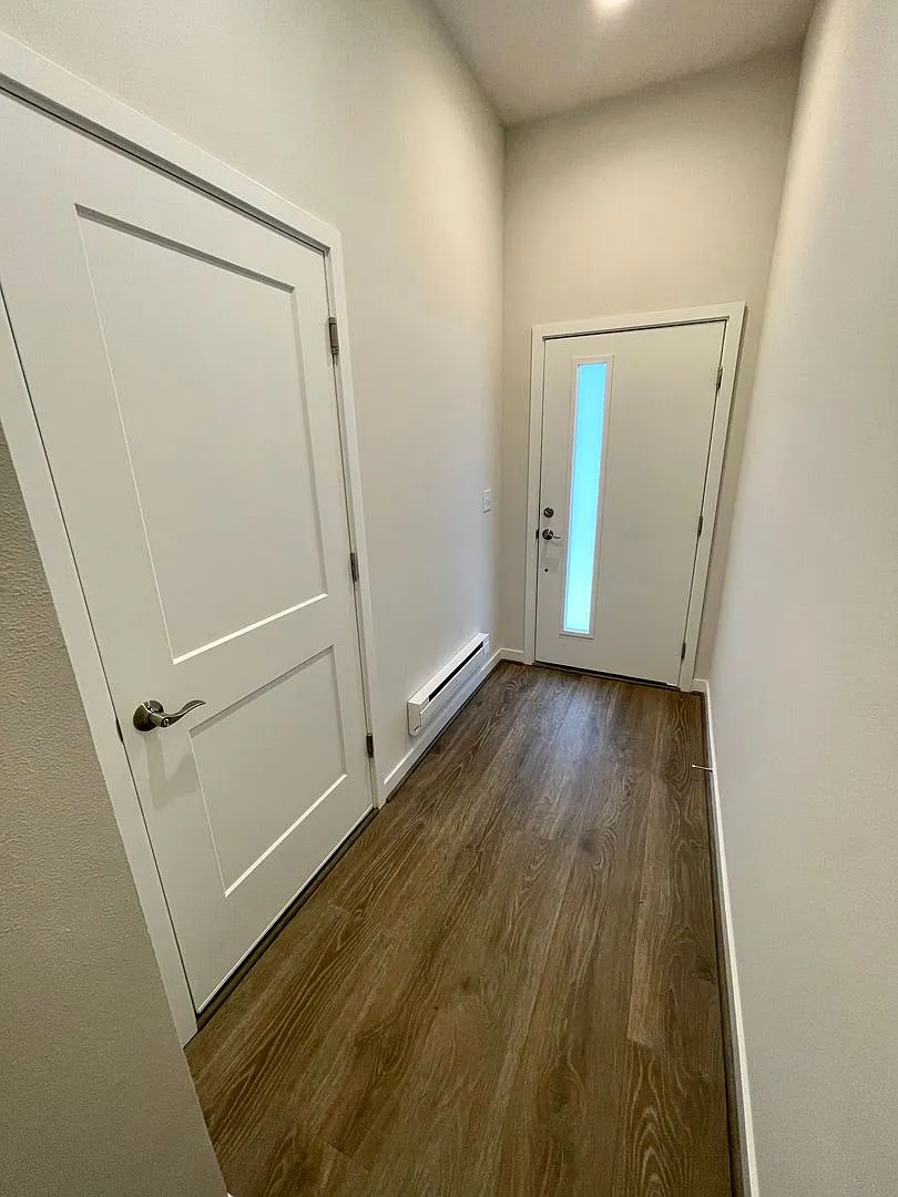 Like-New Beardslee Townhouse... — Photo 2