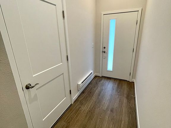 2nd image of 10938 NE 189th St Unit D