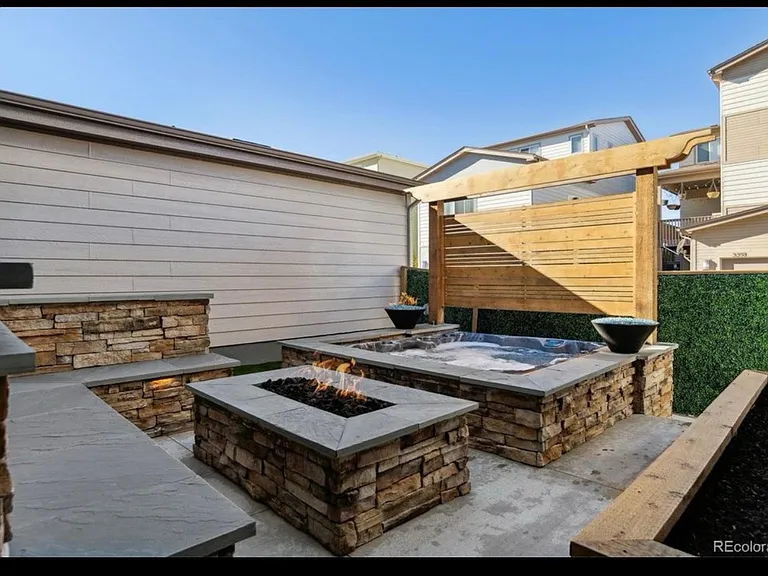 3401 Cranston Cir — Photo 18