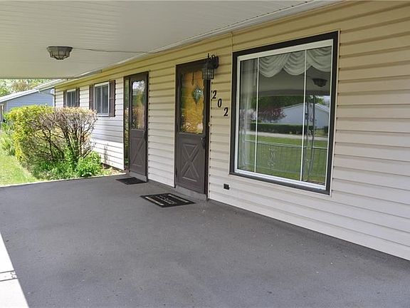 4th image of 202 Sherwood Dr