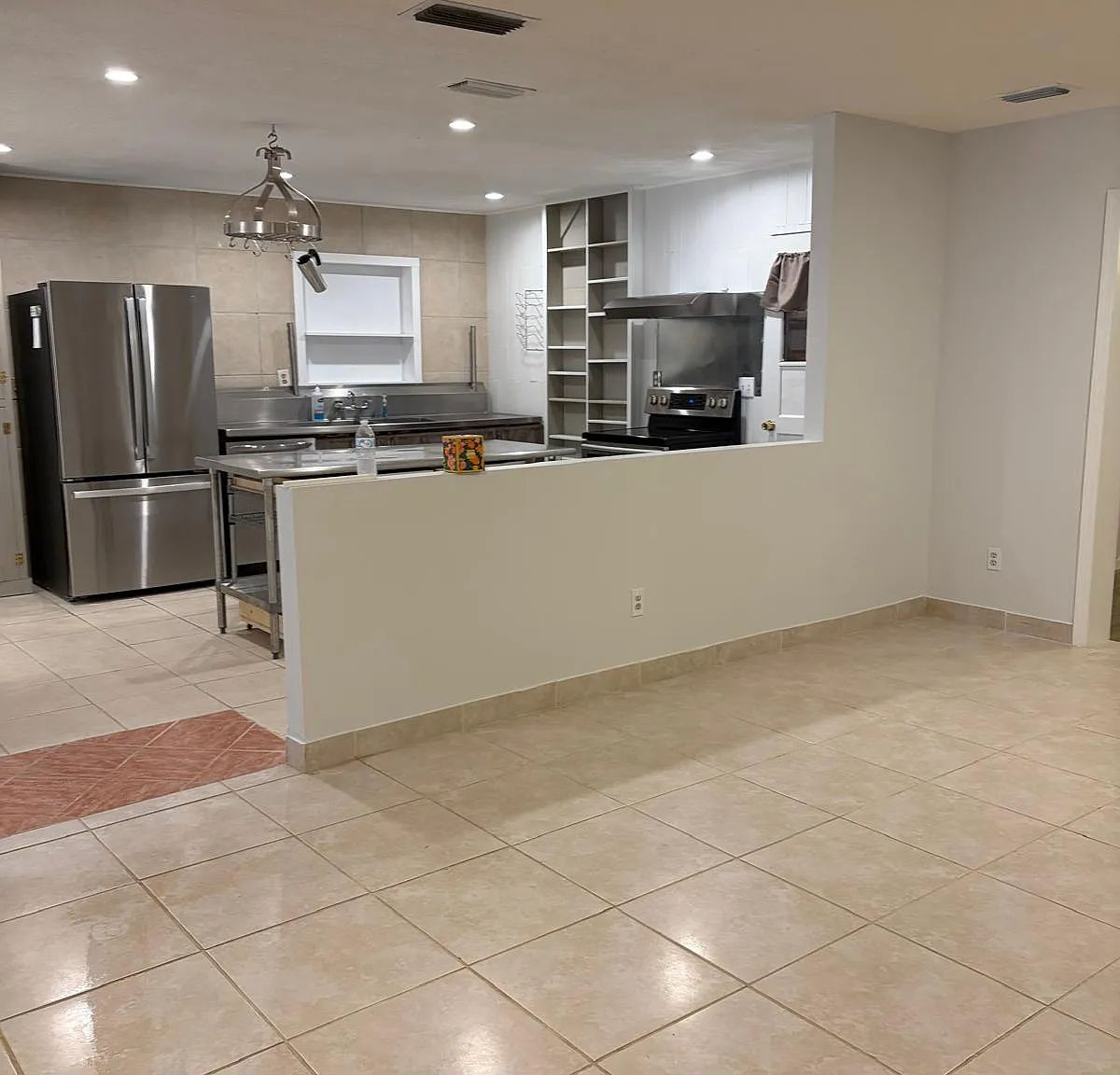 3 bed, 1800 sqft, $1,900 — Photo 2