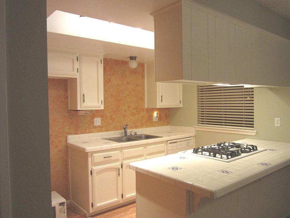 Open & Light Kitchen