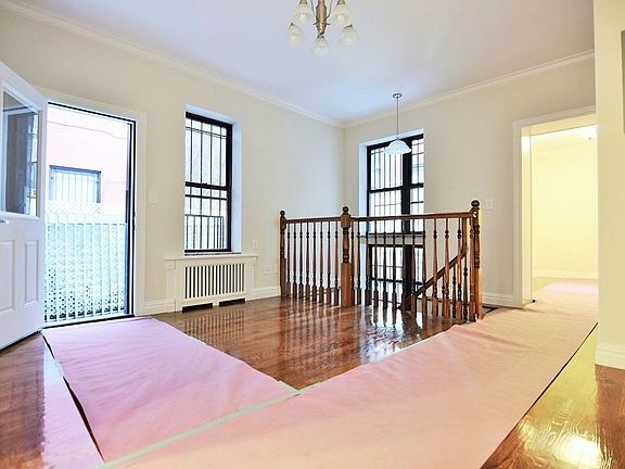 3rd image of 306 W 76th St APT 1C