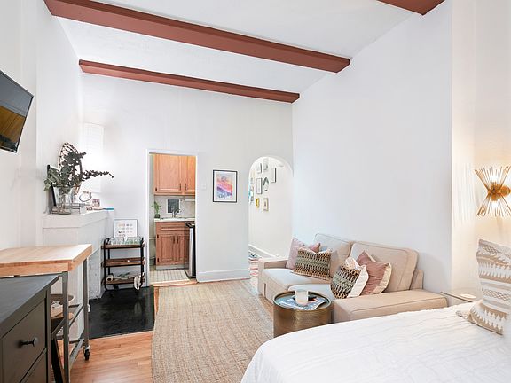 2nd image of 55 Morton St APT 2L