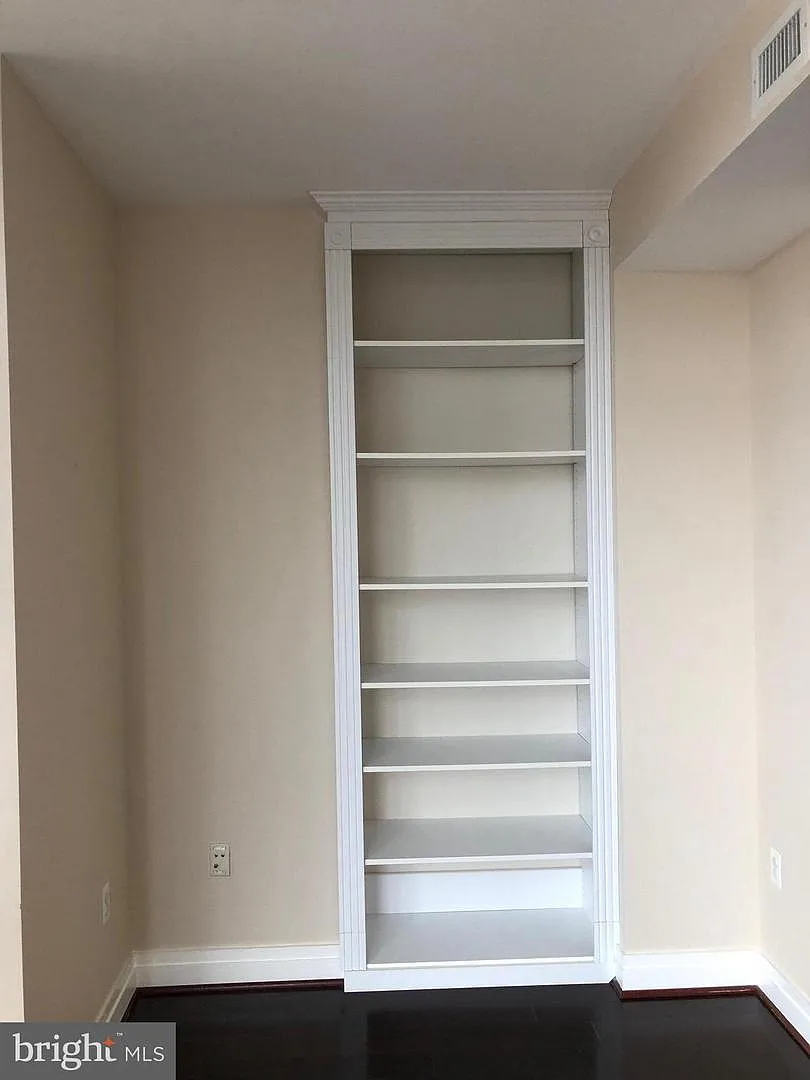 1 bed, 1.0 bath, 894 sqft, $2,550 — Photo 3