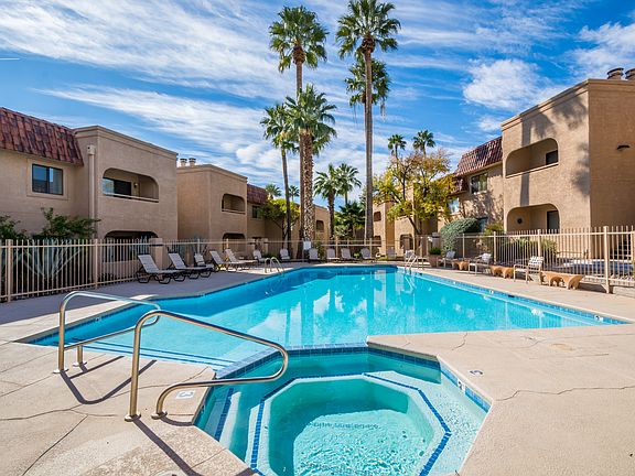 2nd image of 5750 N Camino Esplendora APT 118