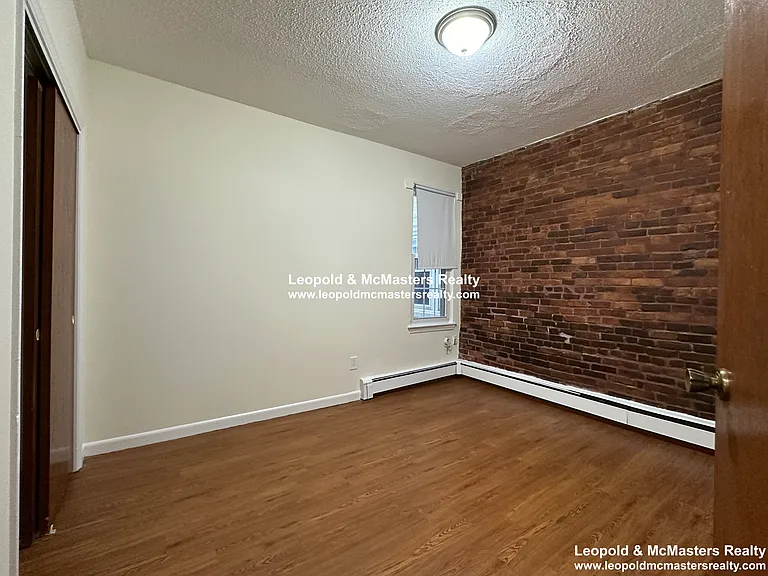 South Huntington Apartments — Photo 41