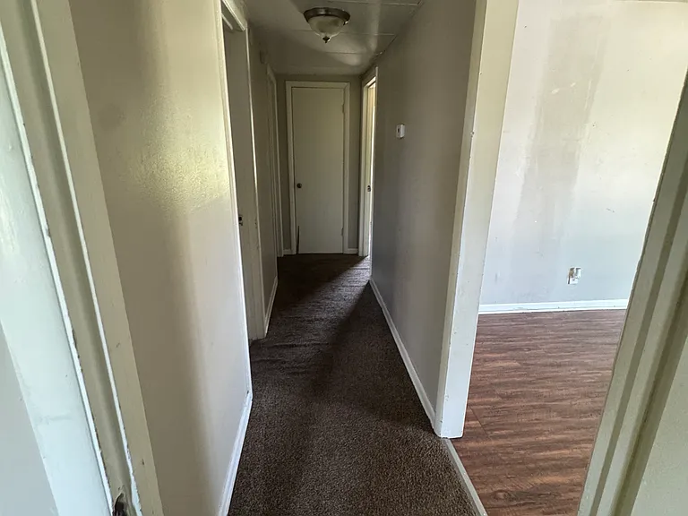 304 Avenue I — Photo 6