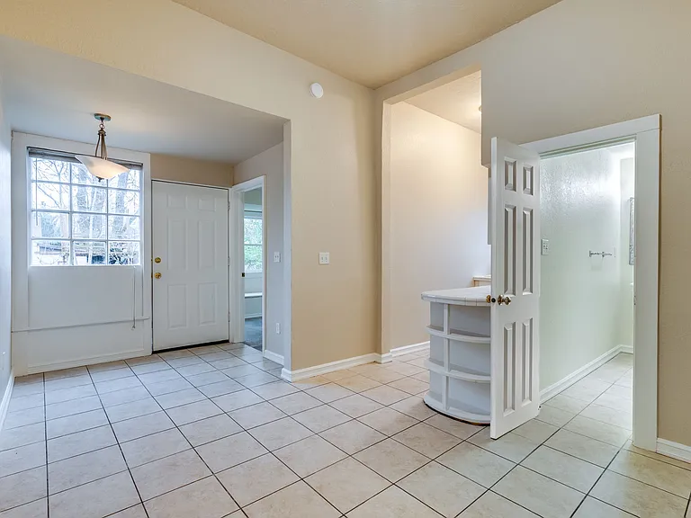 5814 N Mississippi Ave #3 — Photo 9