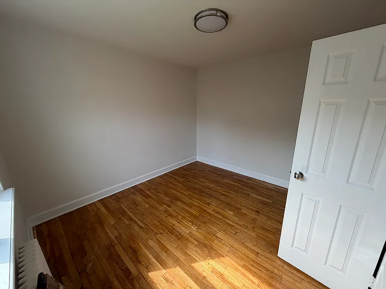 Horace Harding Expy — Photo 8