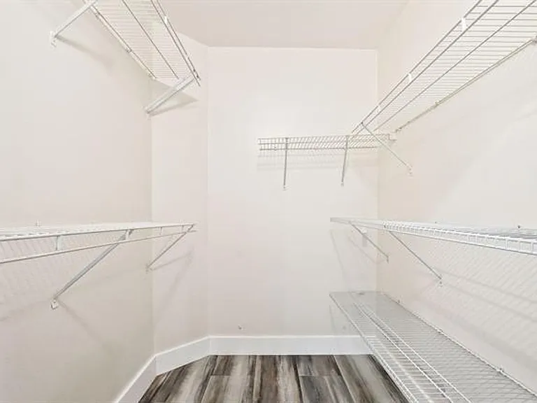 4498 Dogwood Cir #4498 — Photo 17