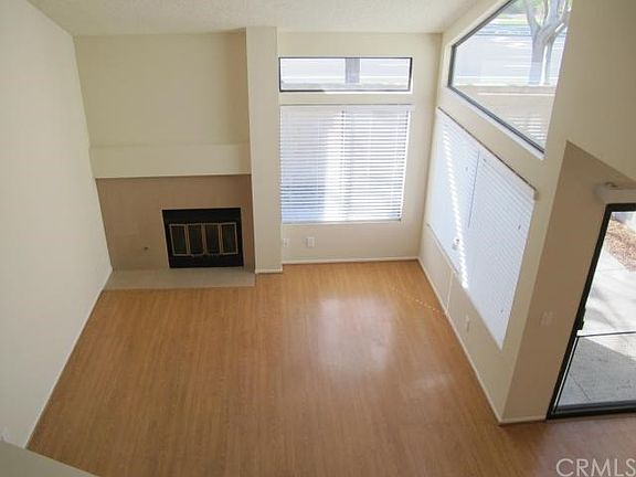 5th image of 365 Deerfield Ave #33
