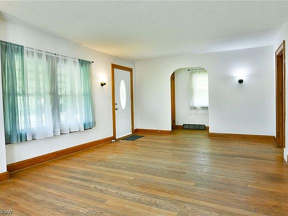 4th image of 6349 Downs Rd NW