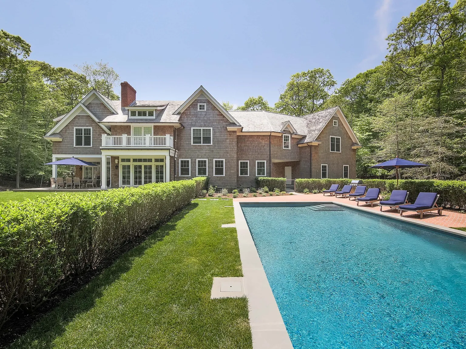 Amagansett Showpiece — Photo 1