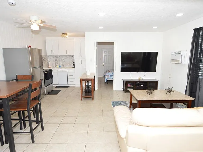 156 146th Ave E #B — Photo 22