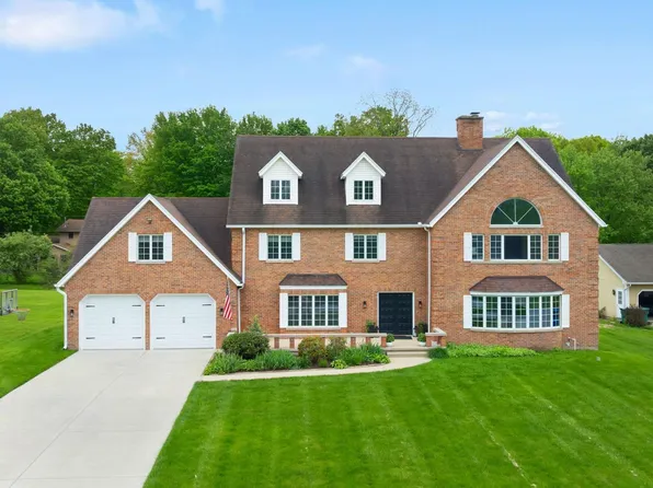 17470 Skyline Dr, South Bend, IN 46614