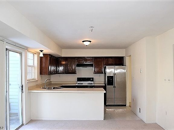 5th image of 277 Hazlitt Way