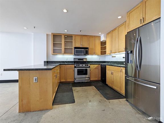 3rd image of 1233 Howard St APT 2G