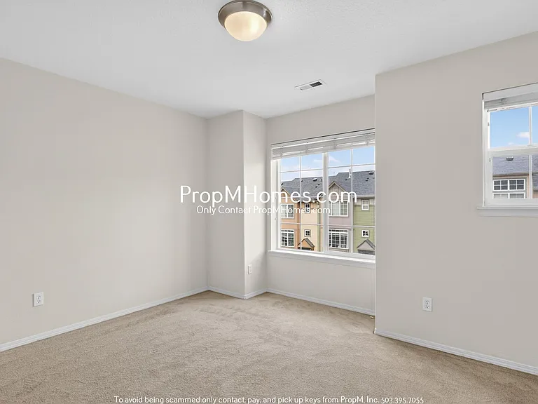 17042 Berkeley Ln — Photo 11