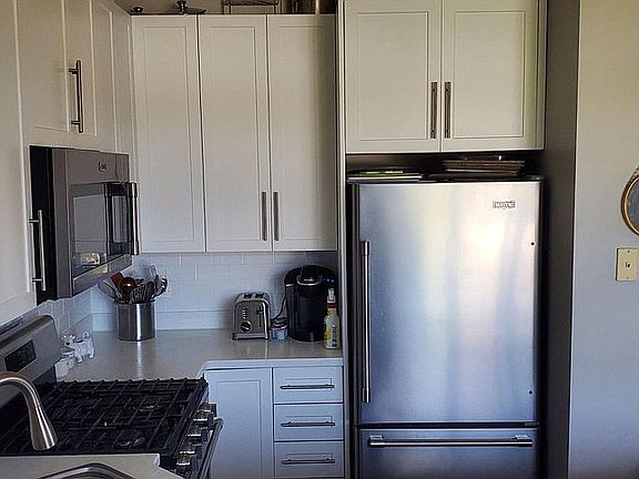 2nd image of 680 N Green St APT 410