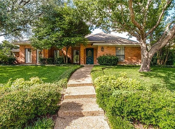 3rd image of 4209 Country Club Dr