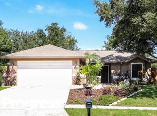1818 Lakewind Dr, Brandon, FL 33510