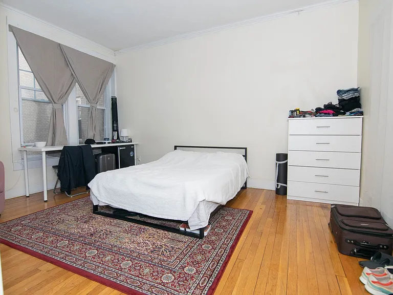 60 Gibbs St #1 — Photo 7