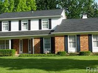 21415 Parklane Rd, Farmington Hills, MI 48335