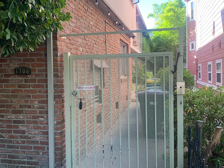 1708 N St — Photo 2
