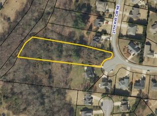 2458 27th Avenue Cir NE, Hickory, NC 28601