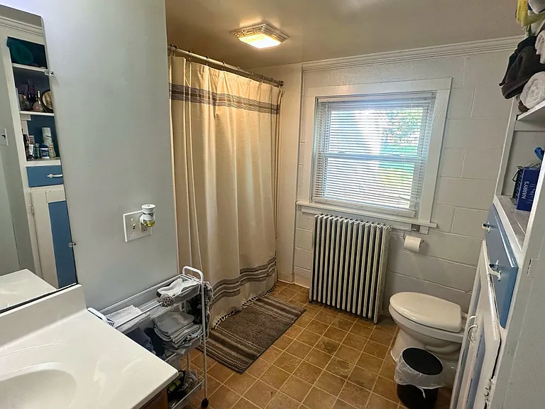 1404 E Newport Rd — Photo 15