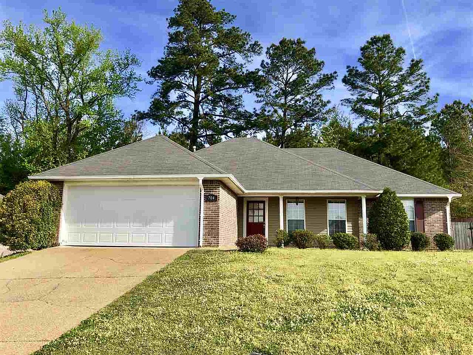 1st image of 704 Tatum Dr