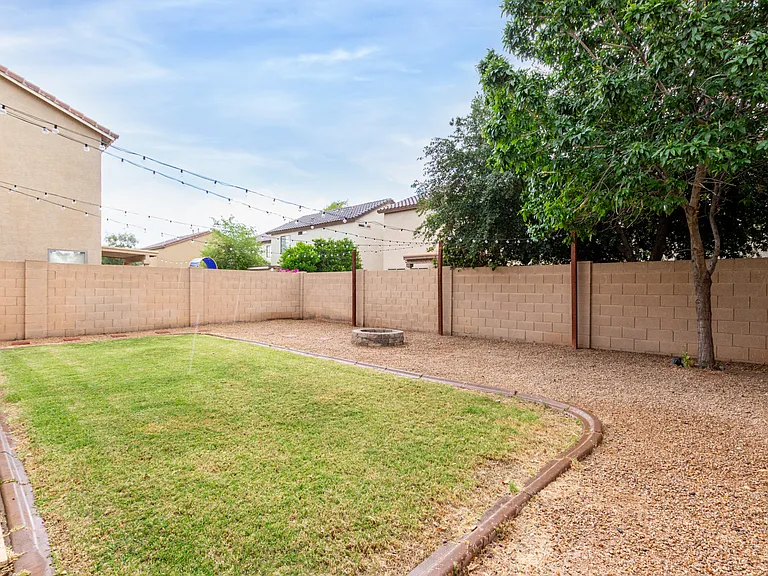 4509 E Loma Vista St — Photo 26