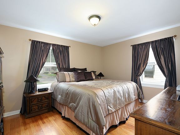 5th image of 806 Kensington Pl
