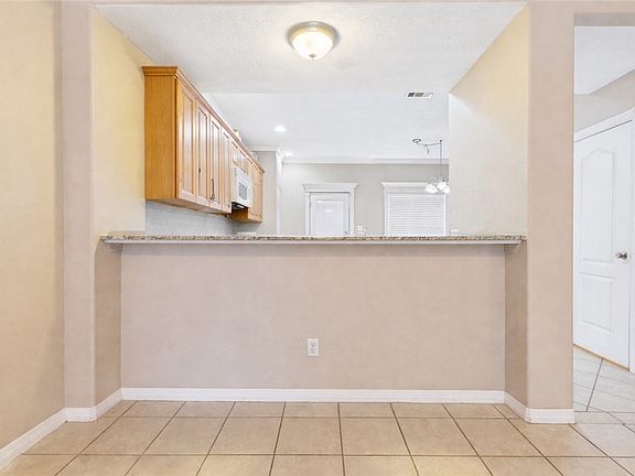 3rd image of 1000 Spring Loop APT 2103