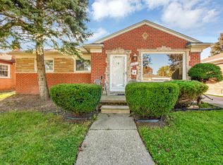 24615 Ridgecroft Ave, Eastpointe, MI 48021