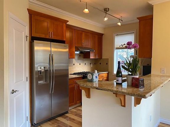 5th image of 517 225th Ln NE APT E103