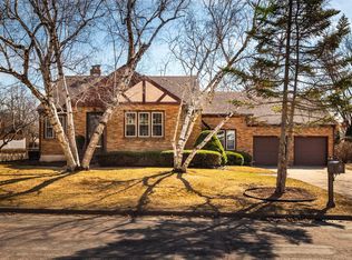 2520 Hackberry Ln, La Crosse, WI 54601