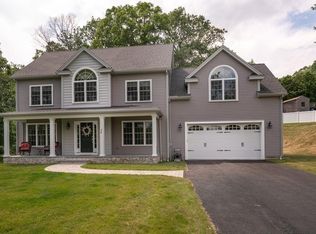 50 Hollis St, Uxbridge, MA 01569
