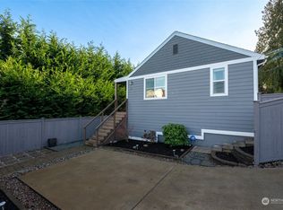 2311 W Emerson St, Seattle, WA 98199