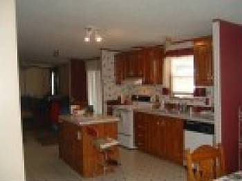 3rd image of 304 Thomas Park Dr