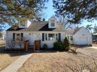 137 Pacific Ave, Beachwood, NJ 08722