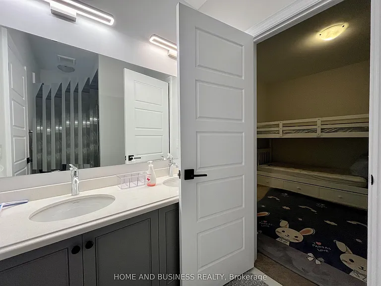 152 Marvin Ave — Photo 32
