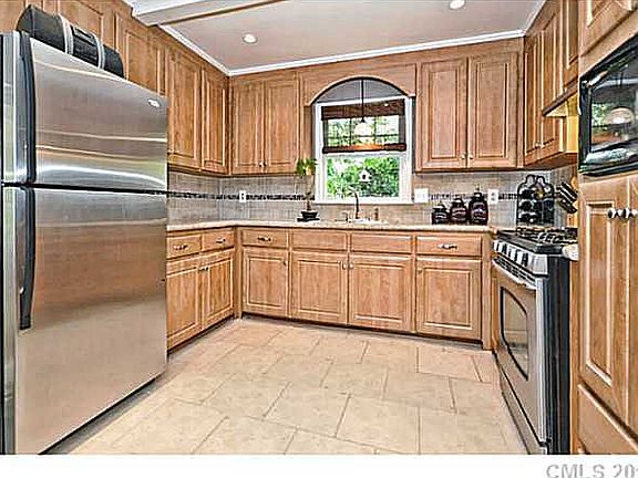 5th image of 6400 Candlewood Dr