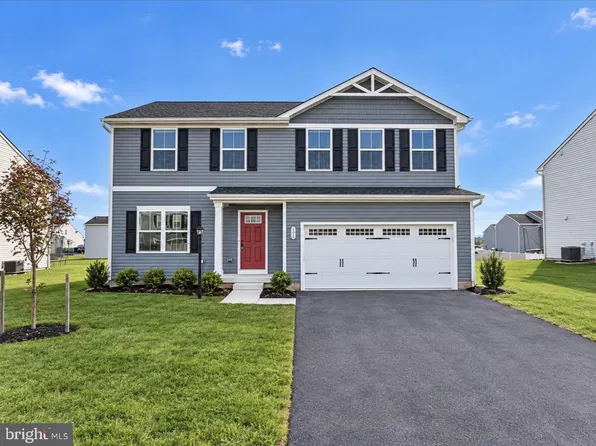 688 Otero Ln, Hedgesville, WV 25427