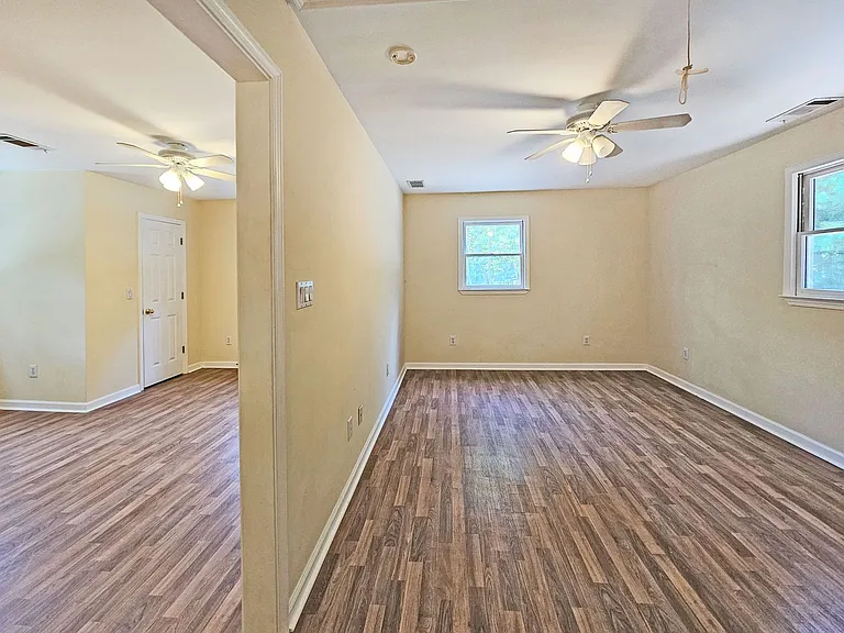 1653 Wildwood Rd NE — Photo 39