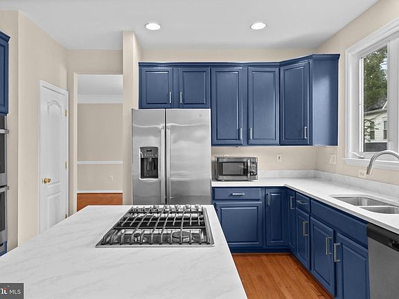 3rd image of 7608 McWeadon Ln