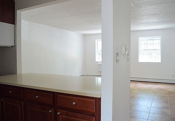 2nd image of 181 Cornelia St Floor 2