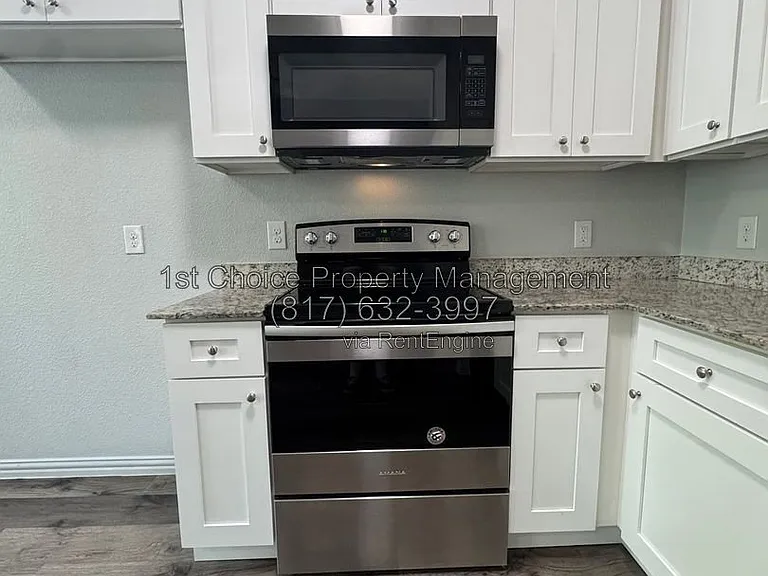 2024 Brookes St #2026 — Photo 9
